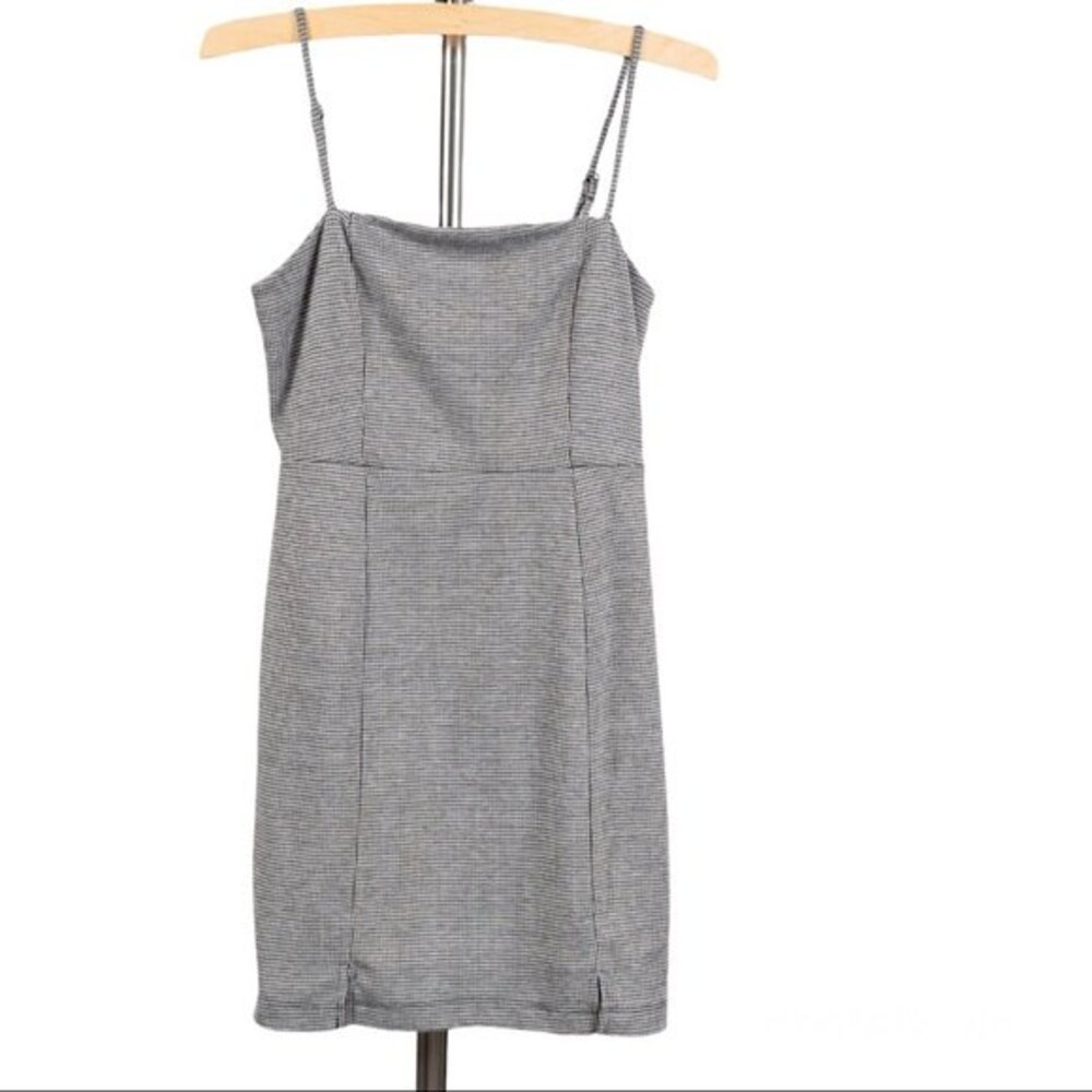 Originality black and white spaghetti straps dress size M